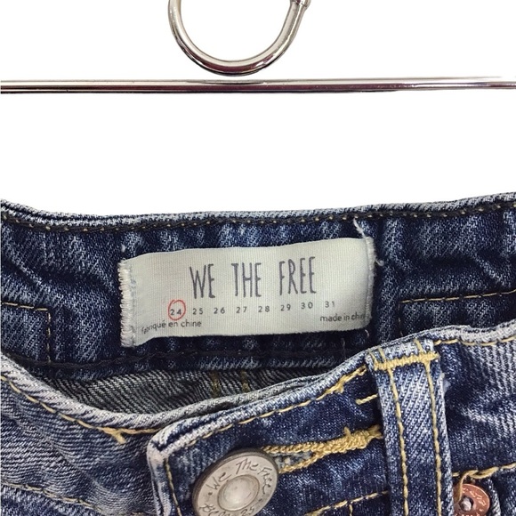 Free People We The Free Distressed Denim Button Fly Raw Hem Mini Skirt Size 24 - Picture 3 of 4